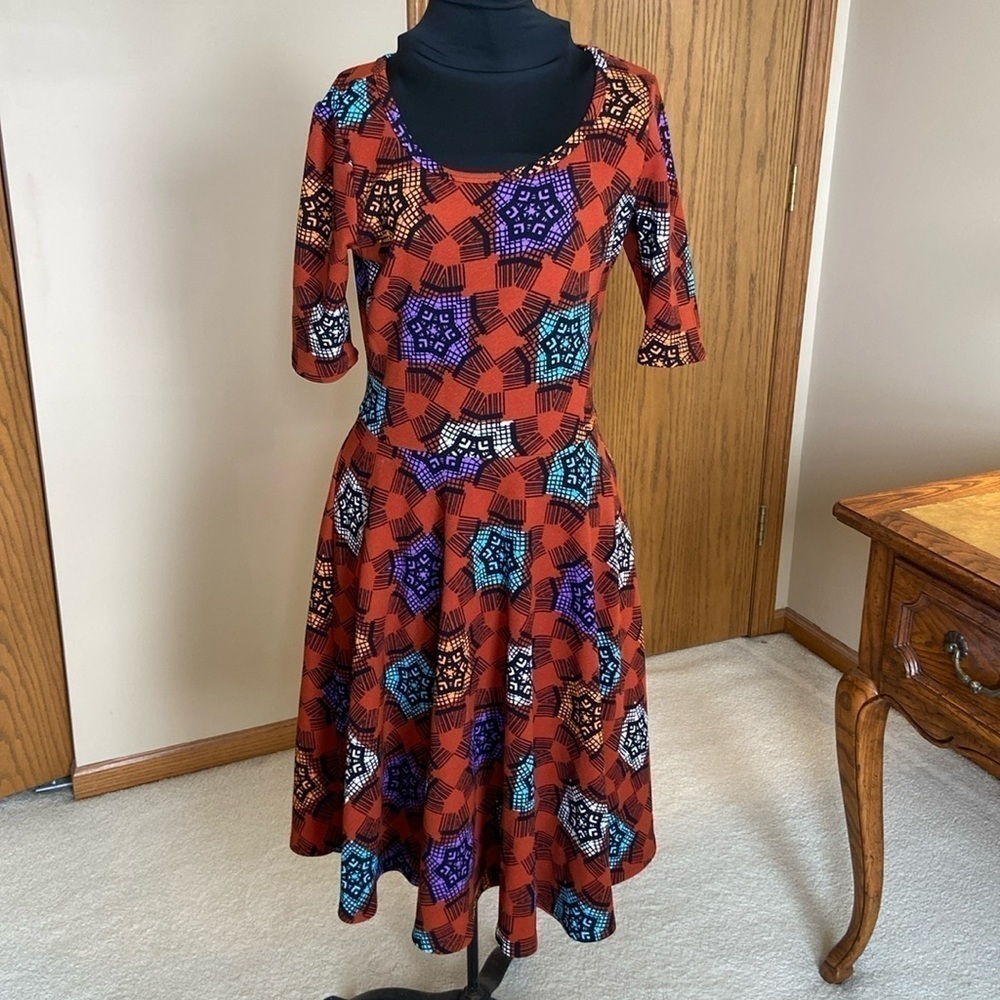 LulaRoe Nicole Rust Colored Patterned Midi Dress Size Large - Picture 9 of 9